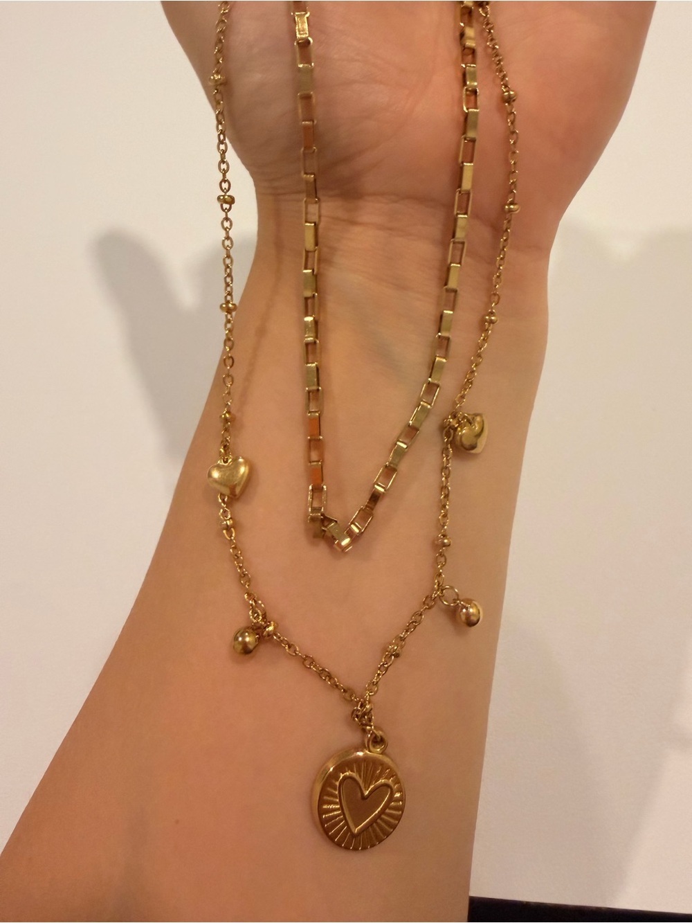 Gold Layered Heart & Medallion Necklace - Picture 4 of 8